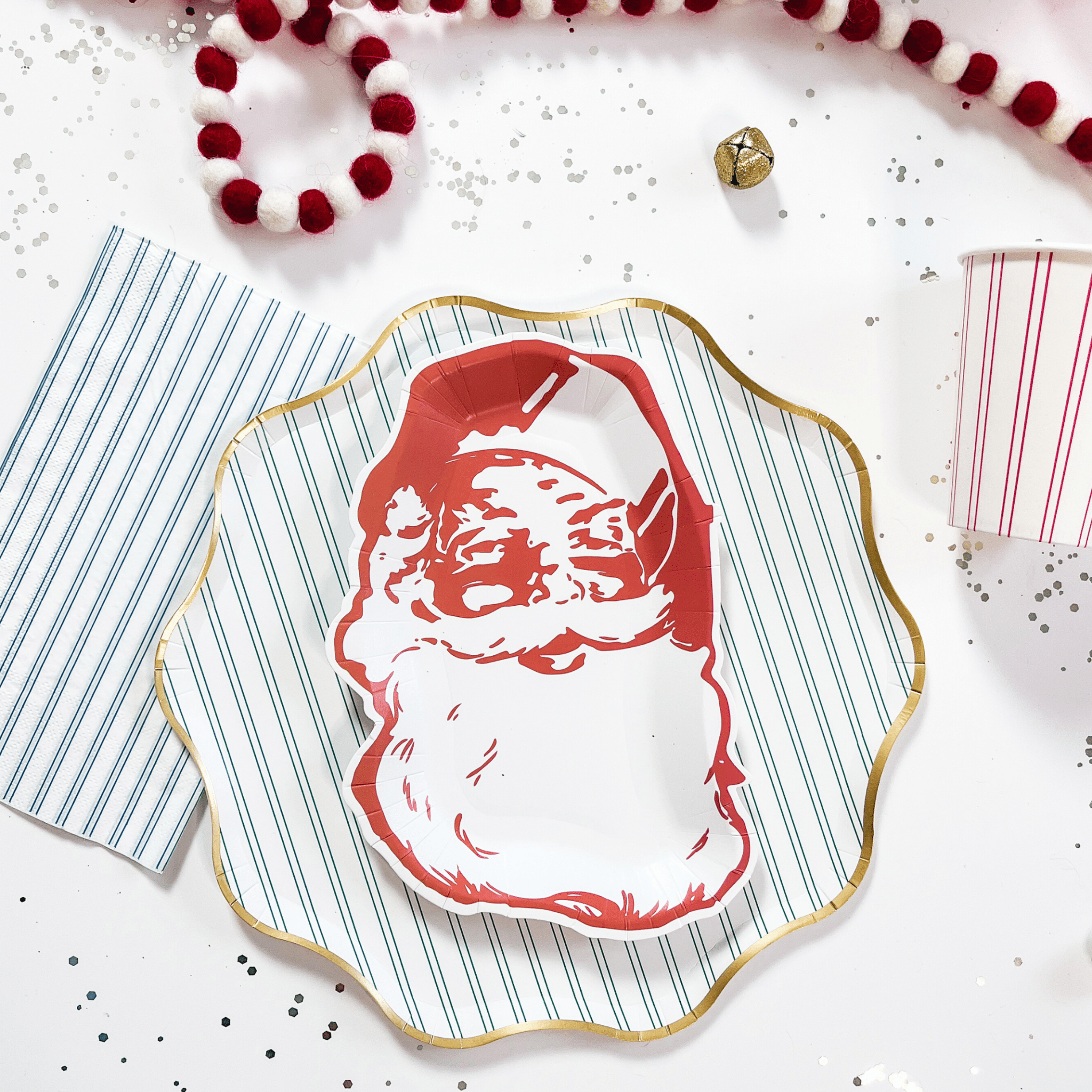 Classic Retro Santa Christmas Paper Plate - Josi James - Die Cut Plate