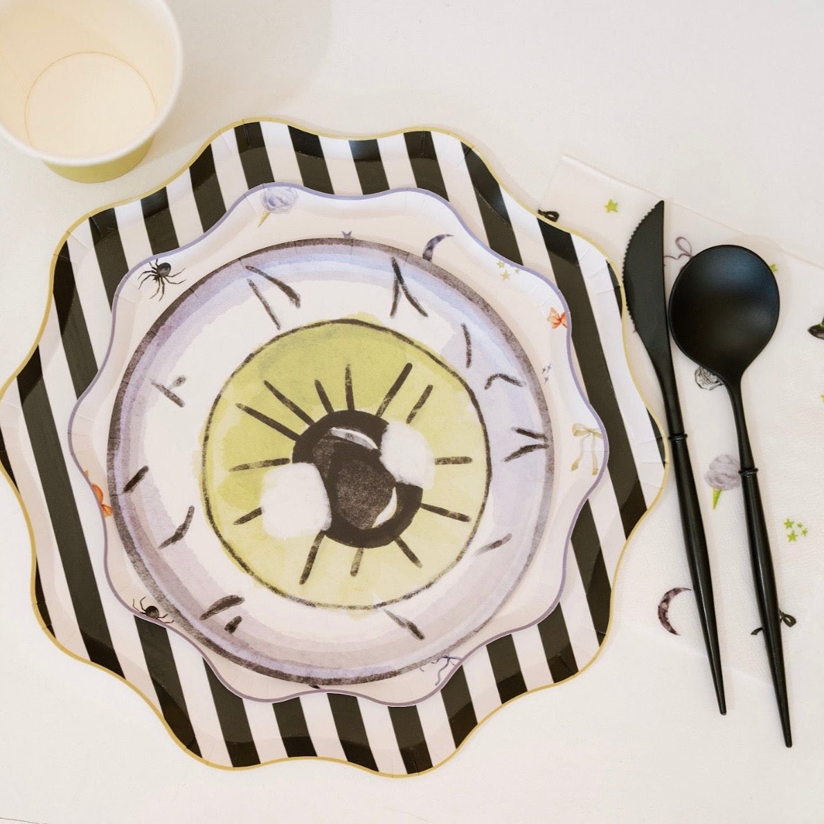 Watercolor Eyeball Halloween Dessert Plate (12pcs) - Josi James - 7 Inch Plate